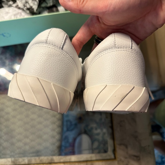 *SOLD* NEW Authentic Off-White Low Vulcanized Leather Sneakers - Picture 4 of 9